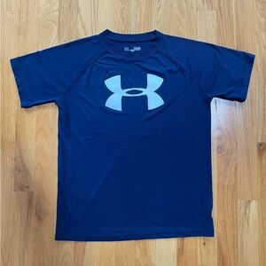 Under Armour navy blue t-shirt